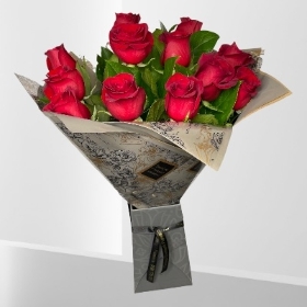 Valentines 12 Freedom Red Rose Petite in Grey Gift Box Hand-tied 